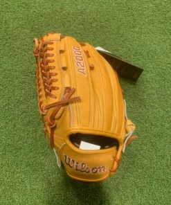Baseline Sportss Wilson 2021 A2000 D33 11.75” Glove LHT Gloves