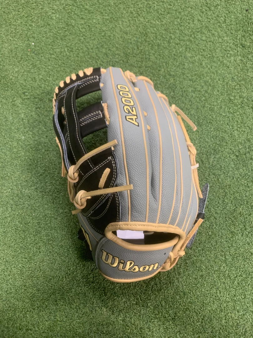 Baseline Sportss Wilson 2021 A2000 SuperSkin 1799 12.75β Glove LHT